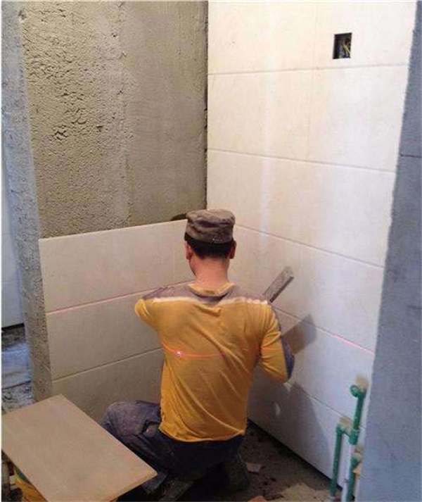 瓦工施工流程第四步：墙、地砖铺贴